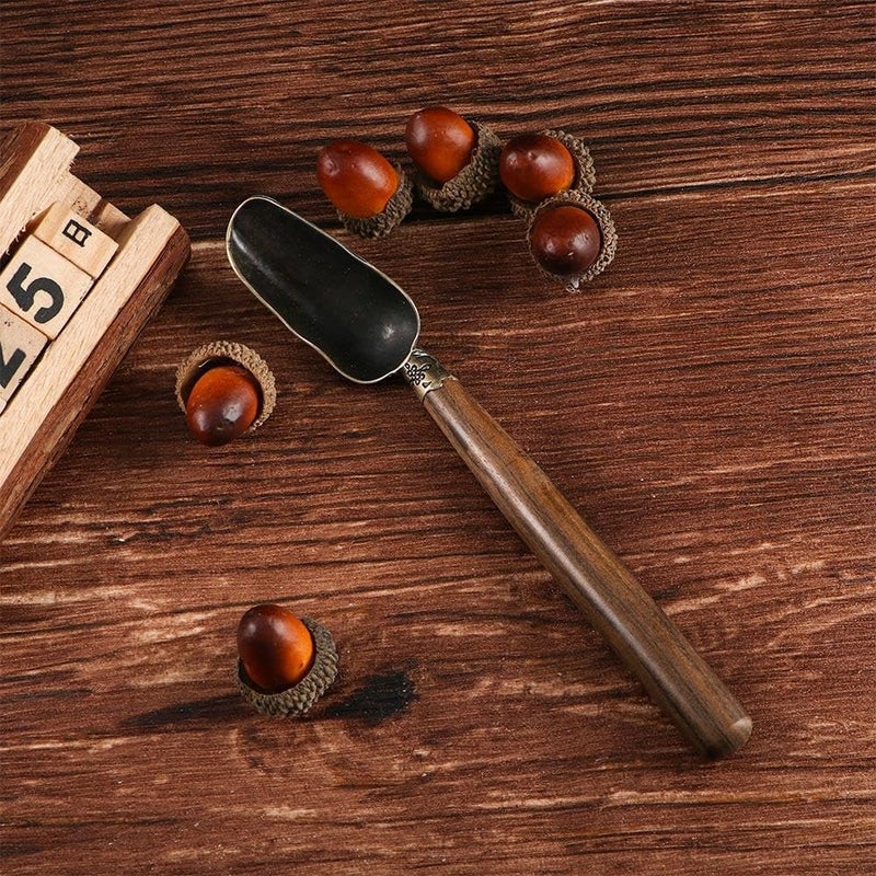 Kopida Vintage Loose Leaf Tea Scoop, Metal Tea Shovel with Wooden Handle, Multipurpose Coffee Scoop Teaspoon Measuring Shovel Spoon Household Tea Tool - Image 3